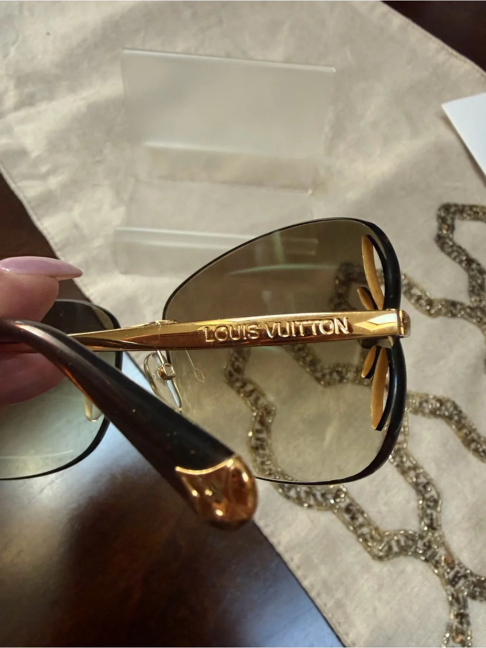 N/A stylish rimless